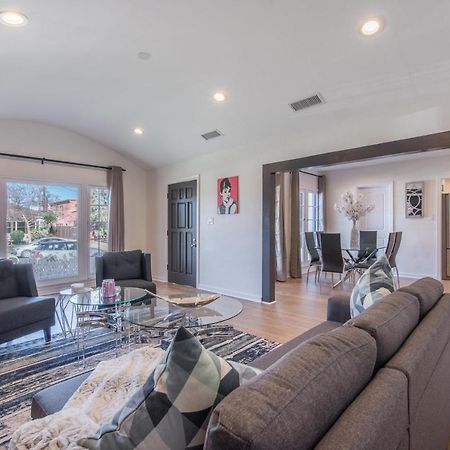 Luxurious Studio City Home Лос-Анджелес Экстерьер фото